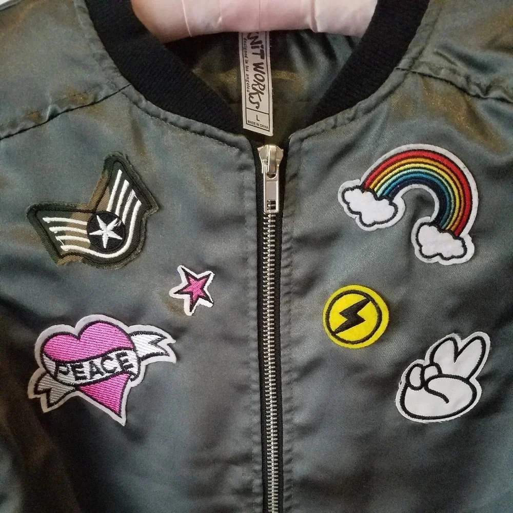 Knit works girls satin jacket Size L army color polyester Patches